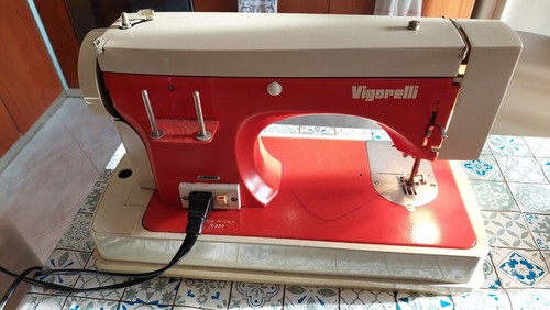 Macchina cucire portatile - macchina, da